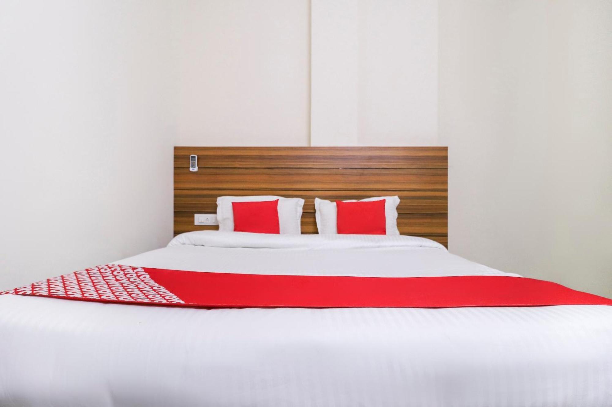 Hotel O Red Ark Landran Extérieur photo